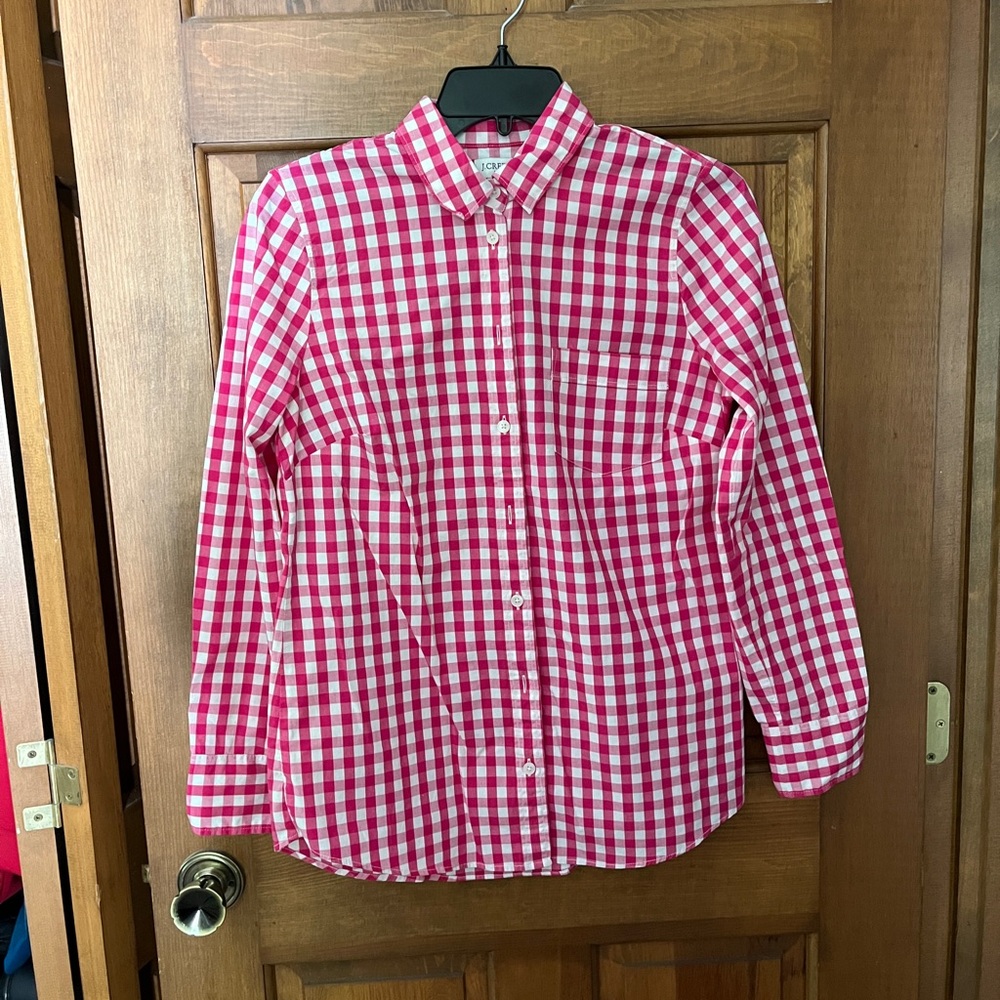 Women’s Pink and White Gingham Button-Up Shirt